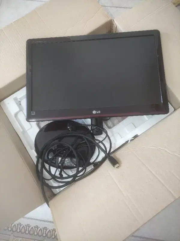 مانیتور lg 21|قطعات و لوازم جانبی رایانه|دماوند, گیلاوند|دیوار