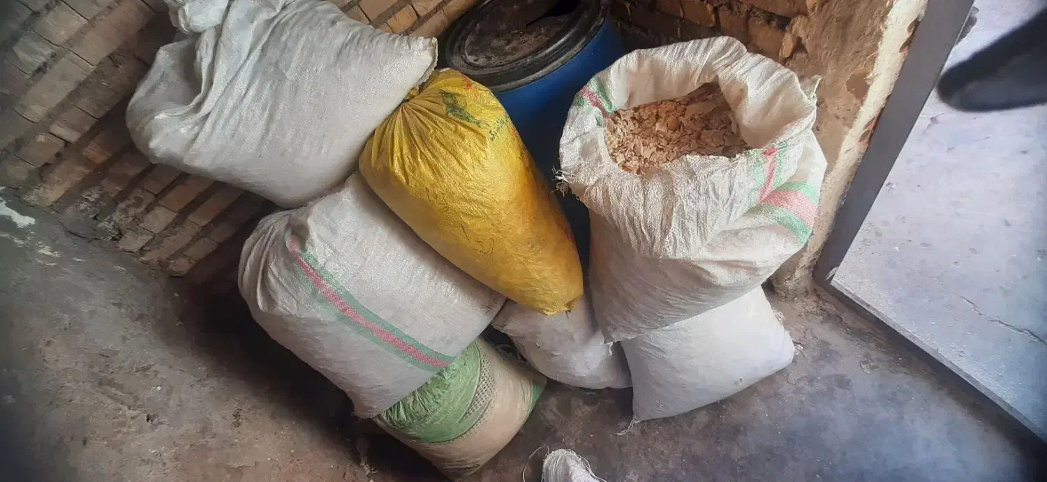 نون خشک|لوازم جانبی حیوانات|مسجد سلیمان, |دیوار