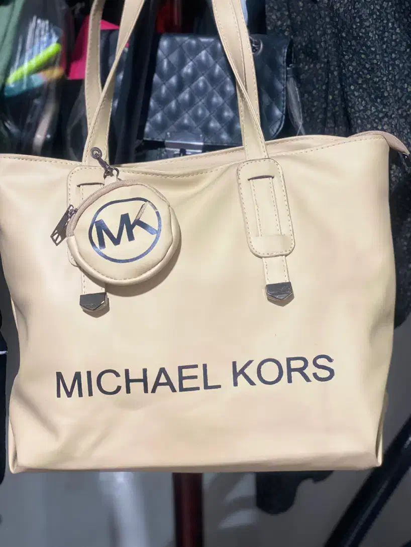 کیف بزرگ جدیدوشیک معاوضه|کیف، کفش، کمربند|مشهد, شیرودی|دیوار