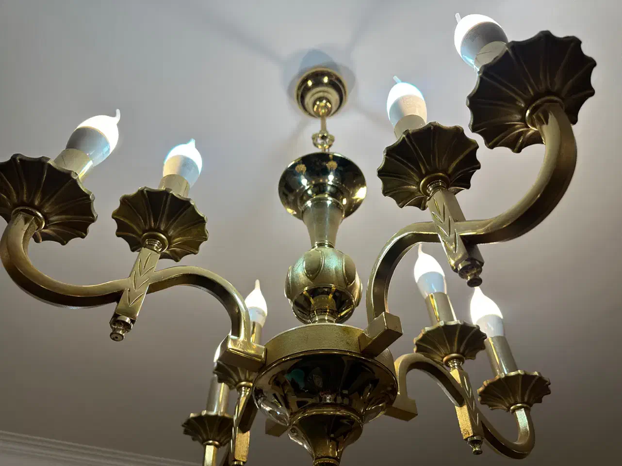 لوستر|لوستر و چراغ آویز|تهران, نیروی هوایی (پیروزی)|دیوار