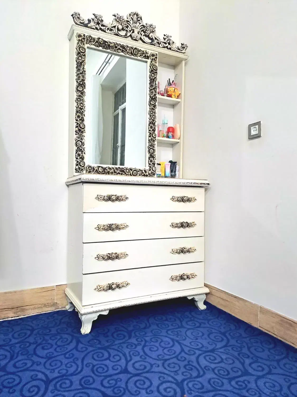 دلاور|جاکفشی، کمد، دراور|تربت جام, شاهد|دیوار