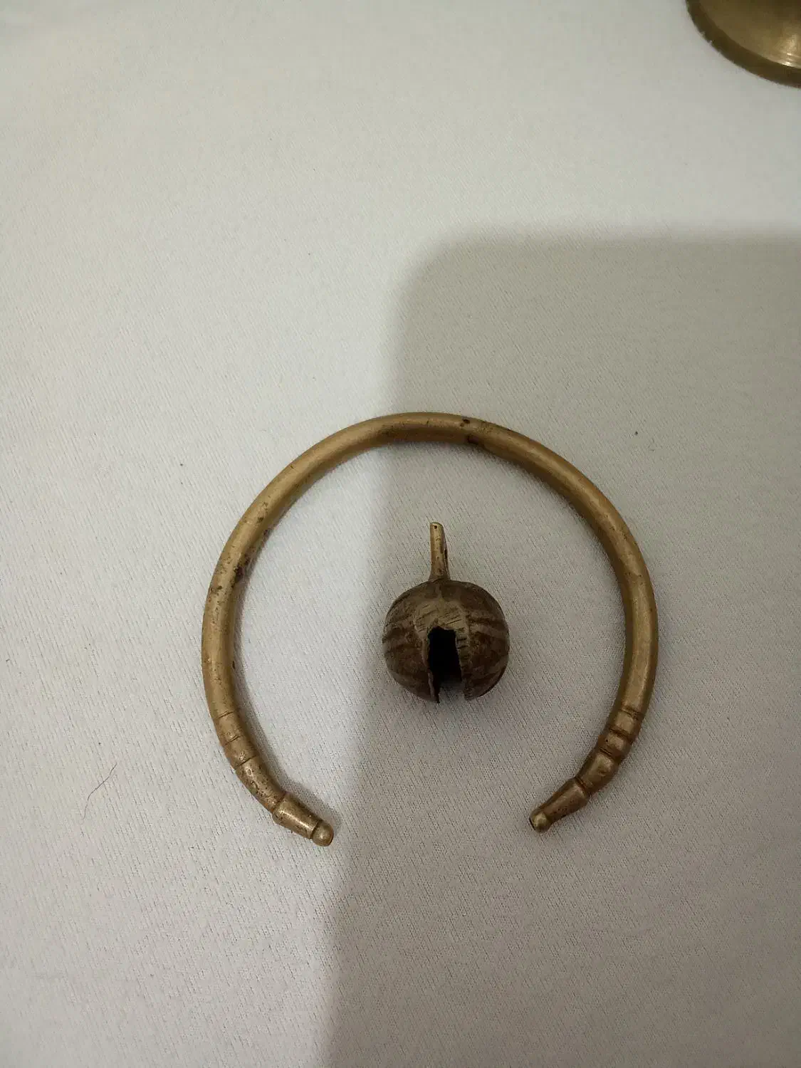 لوازم برنجی|کلکسیون اشیاء عتیقه|گرگان, |دیوار