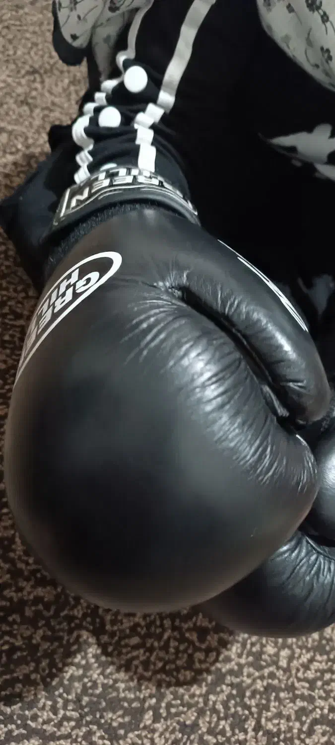 دستکش بوکس|تجهیزات ورزشی|یاسوج, |دیوار