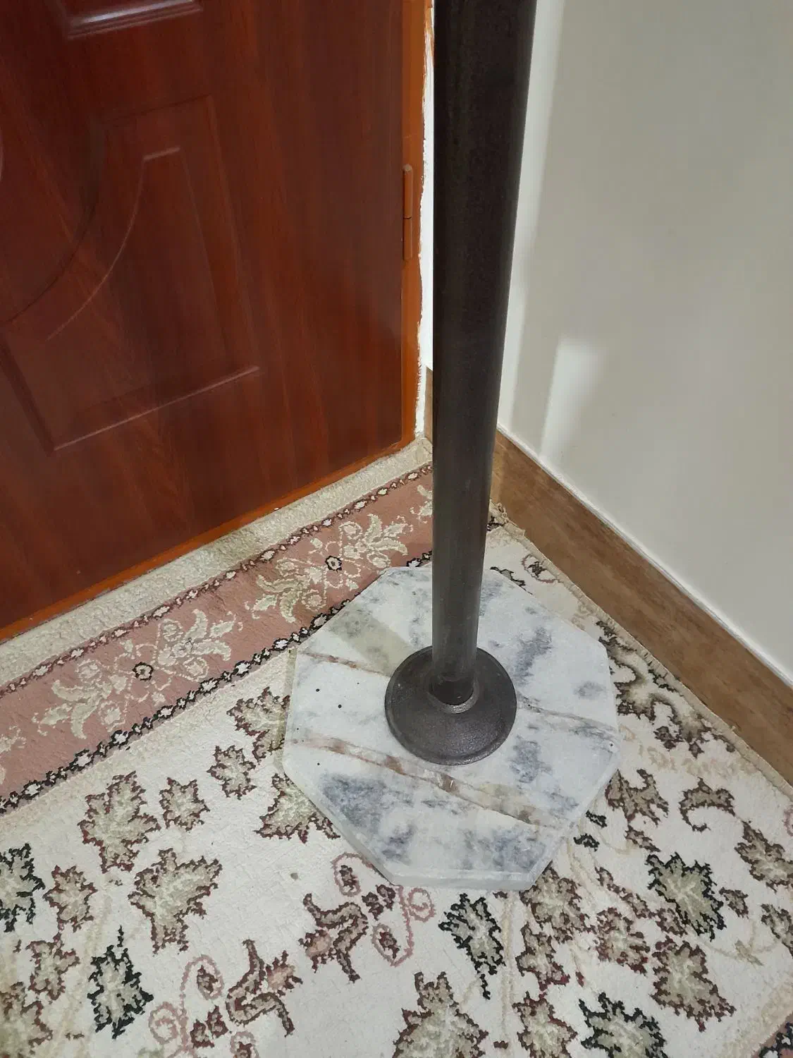 جالباسی|بندرخت و رخت‌آویز|قوچان, |دیوار
