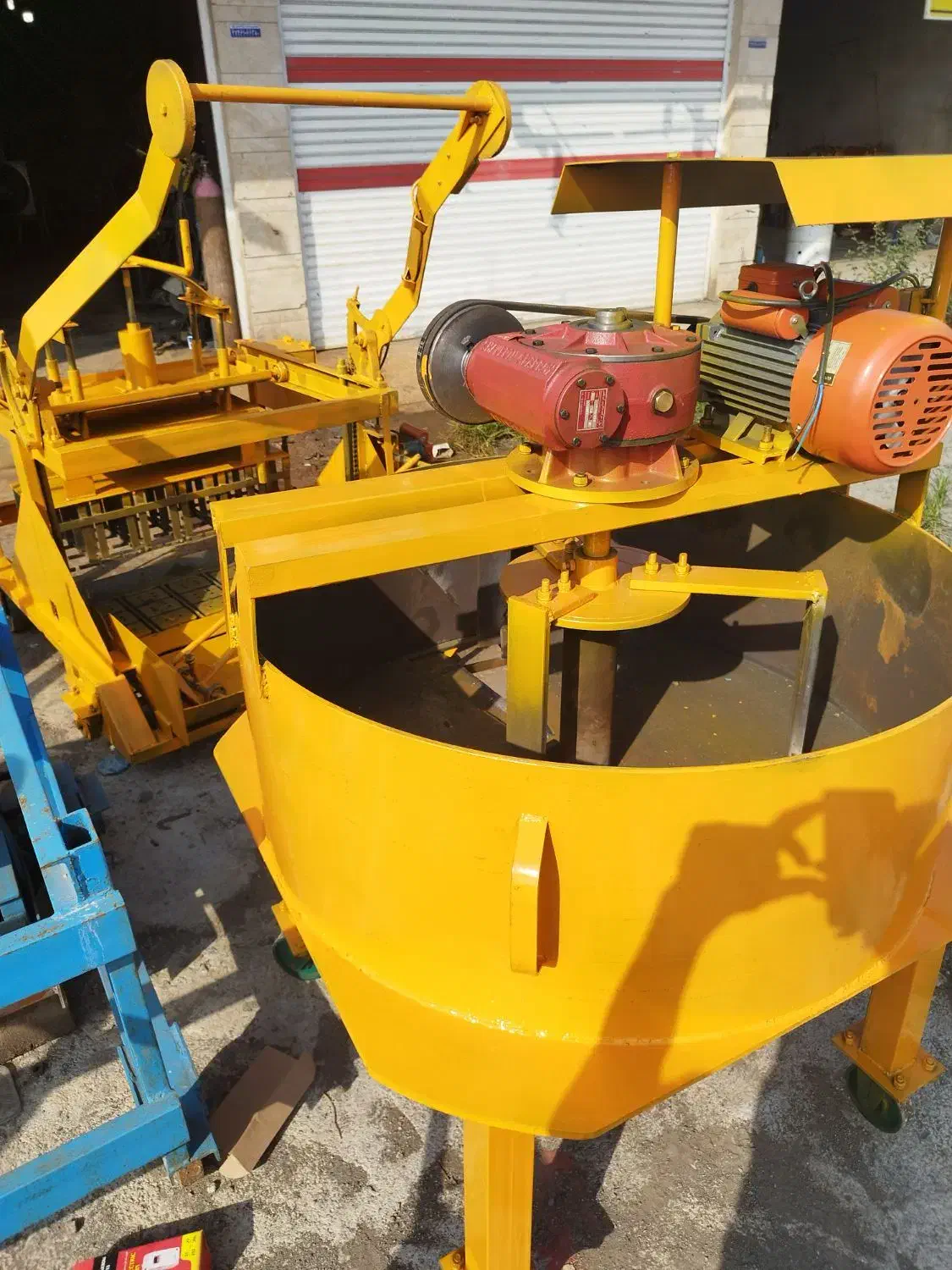 دستگاه بلوک زن بلوک زنی میکسر بلوک|ماشین‌آلات صنعتی|تهران, ایران|دیوار