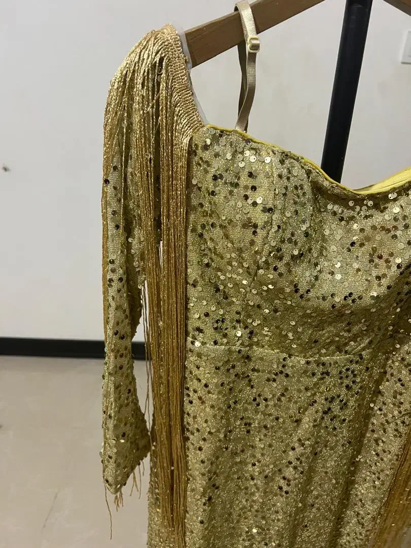 دو عدد لباس مجلسی نو نو|لباس|بندر انزلی, جفرود پایین|دیوار