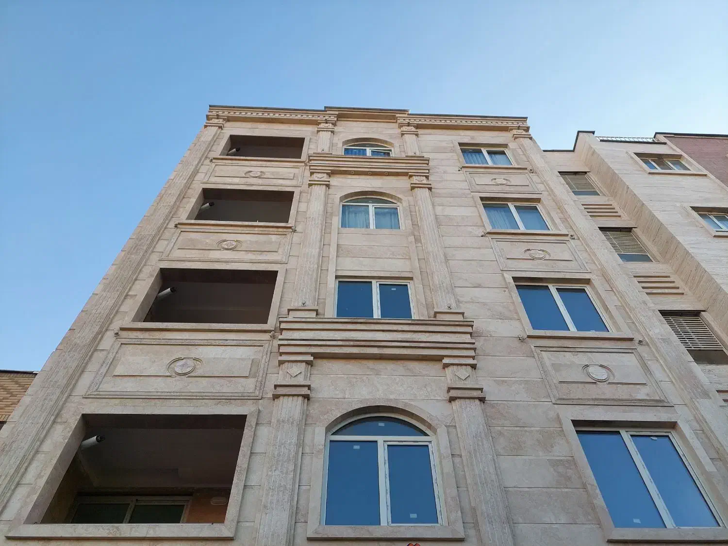 پیش فروش ملک اداری|پیشفروش املاک|شیراز, فرگاز|دیوار