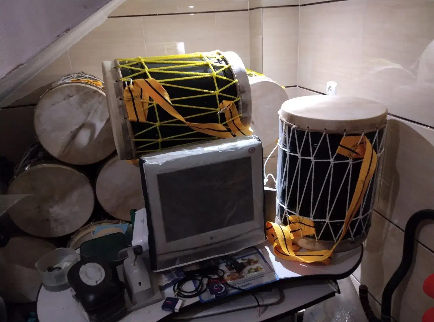 فروش ویژه دمام|سازهای سنتی|اصفهان, نقش جهان|دیوار