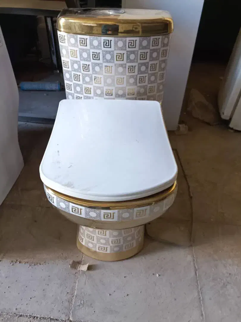 توالت فرنگی با ۴۰ درصد تخفیف|لوازم سرویس بهداشتی|شیراز, گچی|دیوار