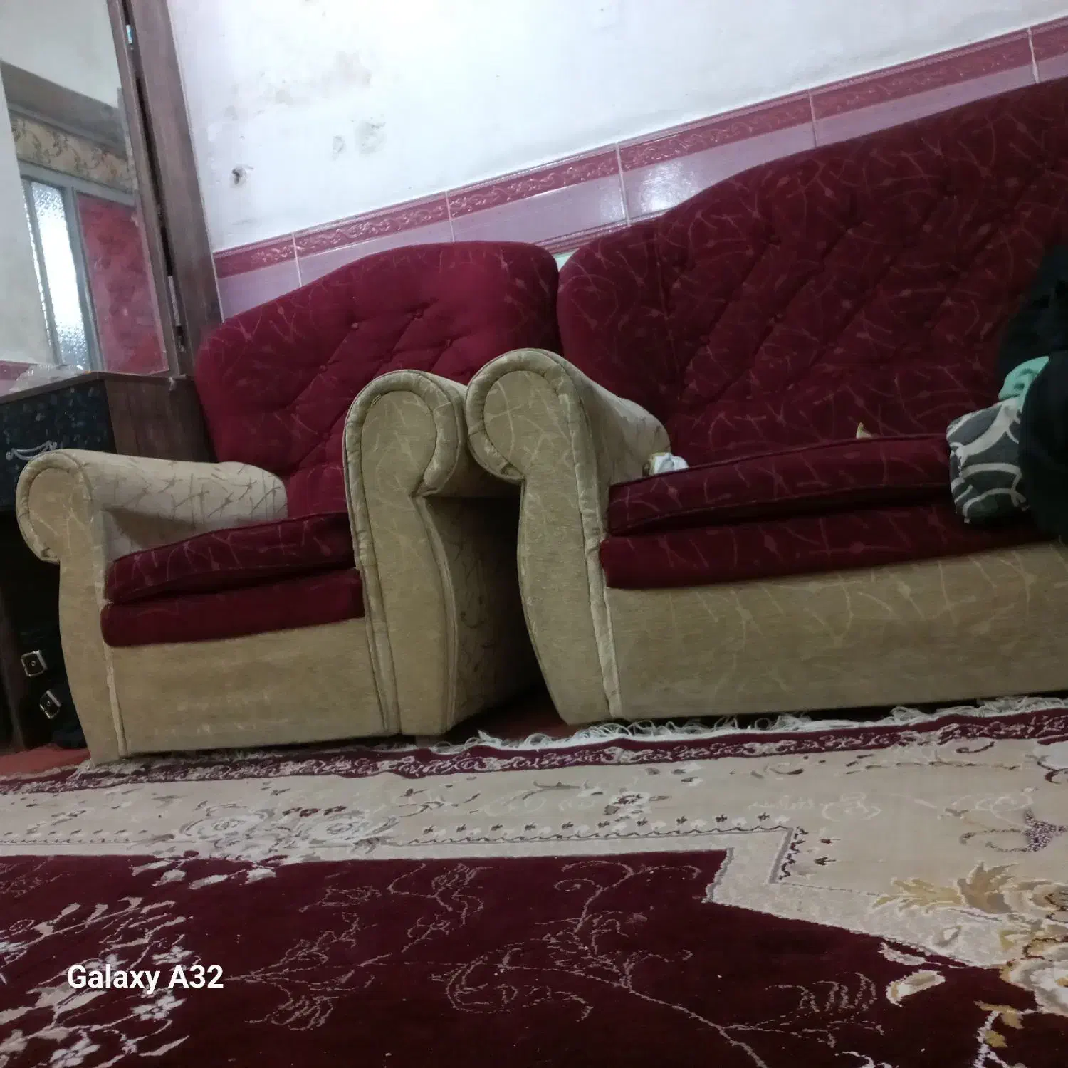 مبل ۷ نفره زرشکی|مبلمان خانگی و میز عسلی|اهواز, حصیرآباد|دیوار