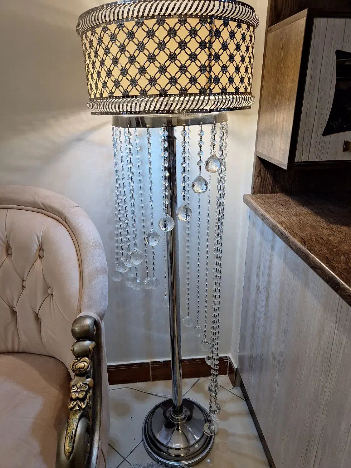 آباژور نقره ای یک و نیم میلیون|چراغ خواب و آباژور|تهران, مشیریه|دیوار