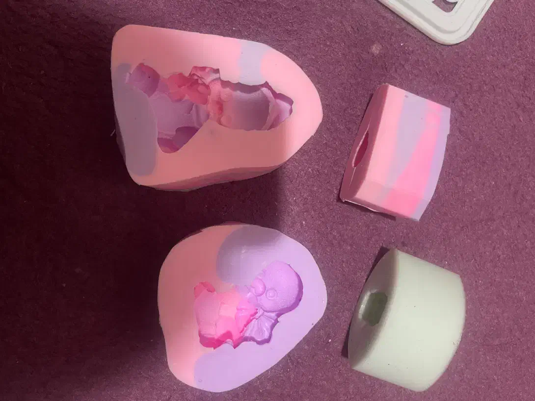 تعدادی قالب سیلیکونی|صنایع دستی و سایر لوازم تزئینی|تهران, باغ خزانه|دیوار