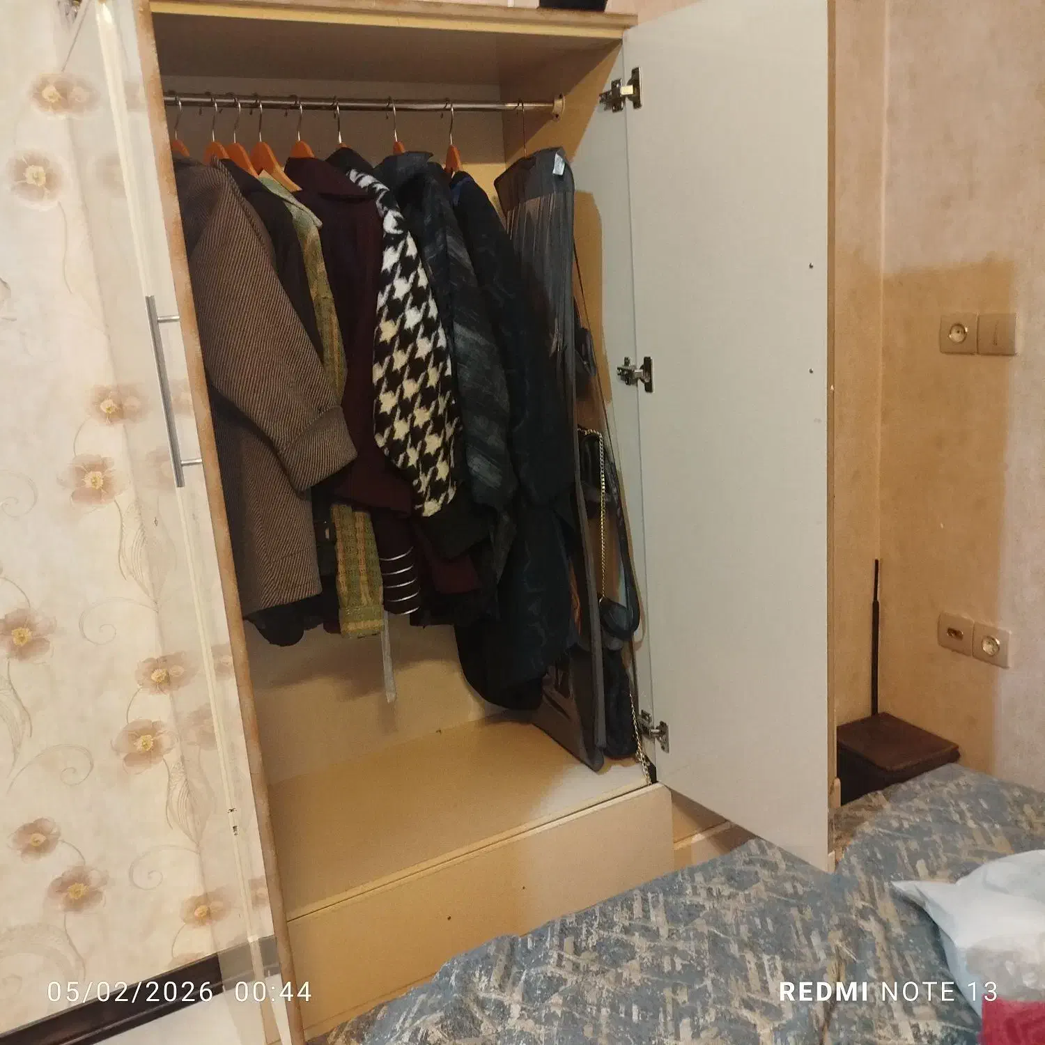 کمد|جاکفشی، کمد، دراور|شهرضا, |دیوار