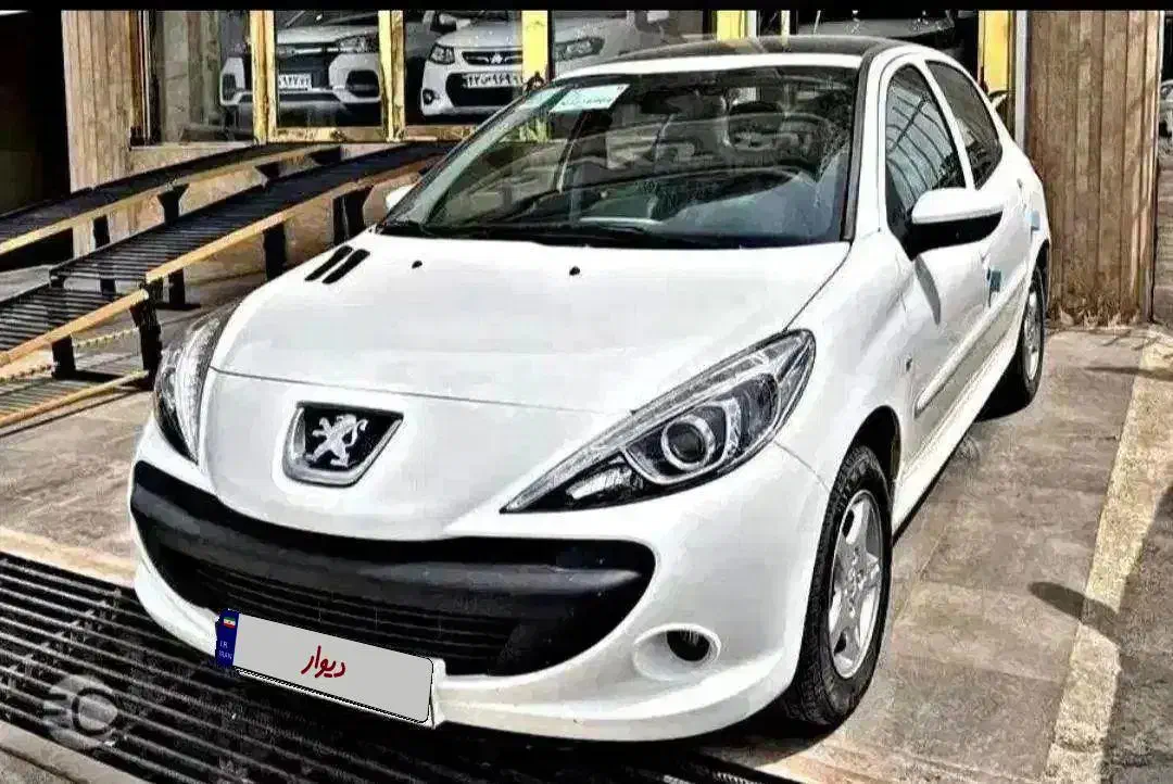 پژو ۲۰۷ دنده پاناروما پلاس/پانا/سقف شیشه/۱۴۰۴|خودرو سواری و وانت|تهران, راه آهن|دیوار
