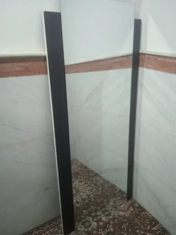 استندگل وآینه قدی ست در حد نو|آینه|قم, باغ شریفی|دیوار