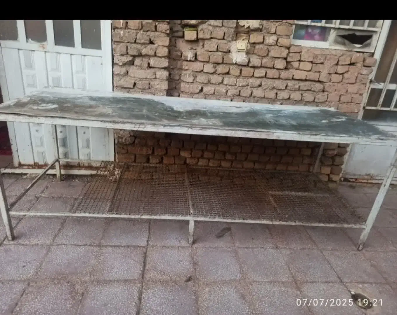 ‌یک‌عدد‌کابینت‌‌۳در‌و‌میز‌کار‌‌به‌فروش‌میرسد‌|مصالح و تجهیزات ساختمان|گرمسار, |دیوار