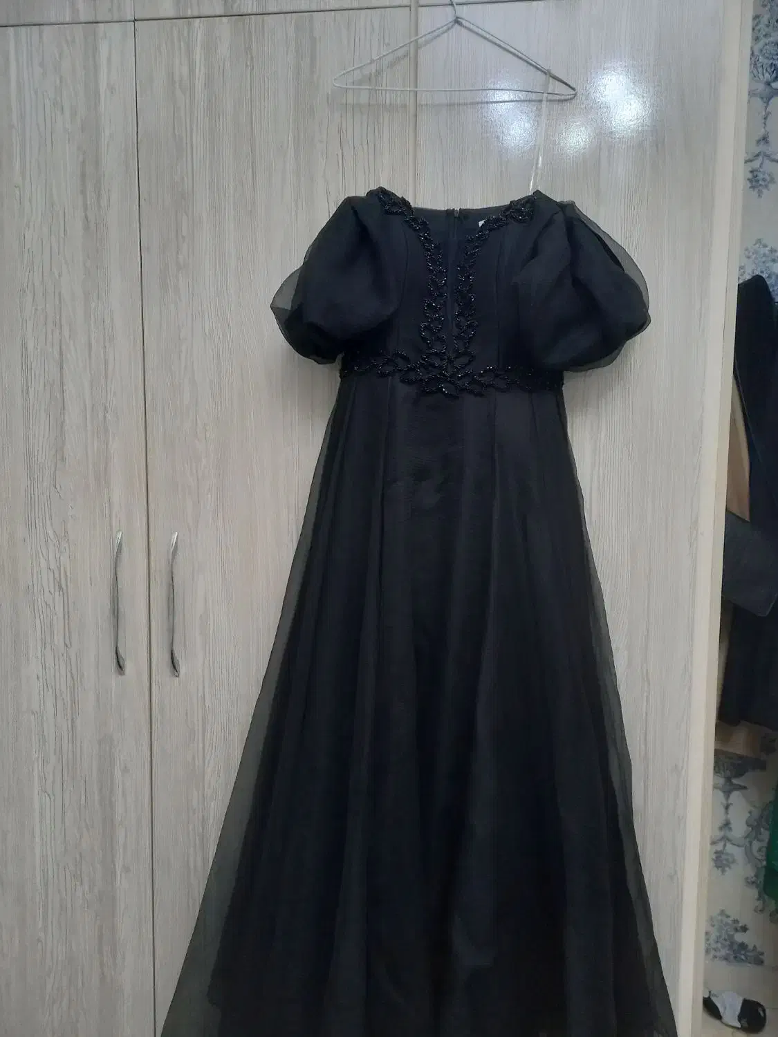 لباس مجلسی|لباس|رشت, حمیدیان|دیوار