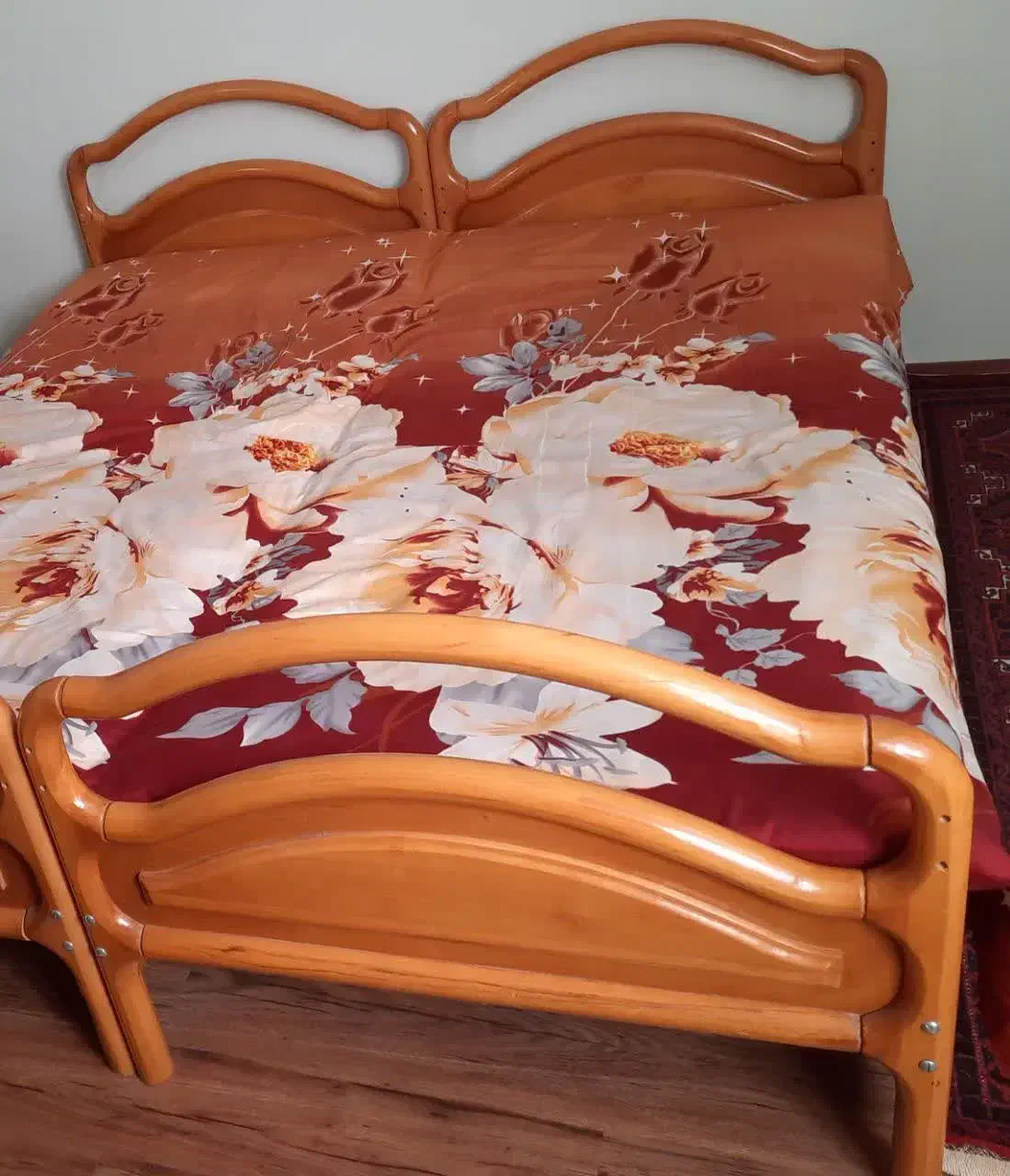 تخت یکنفره|تخت و سرویس خواب|تربتحیدریه, کاشانی|دیوار