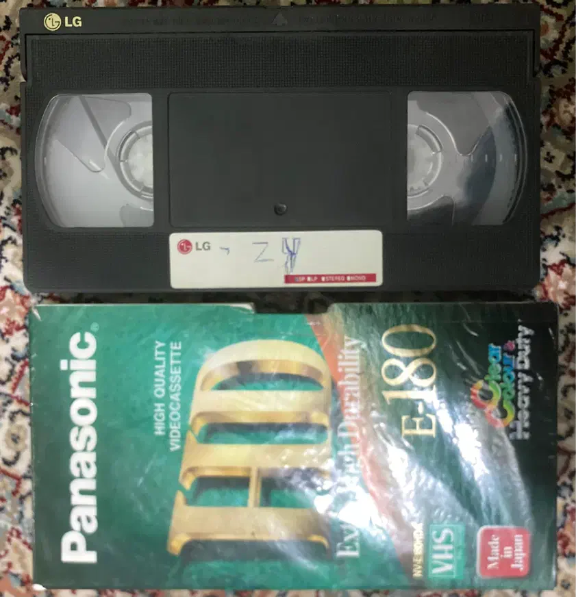 تبدیل نوار و فیلم قدیمی وی اچ اس به دیجیتال vhs|خدمات رایانه‌ای و موبایل|تهران, فلسطین (میدان انقلاب)|دیوار