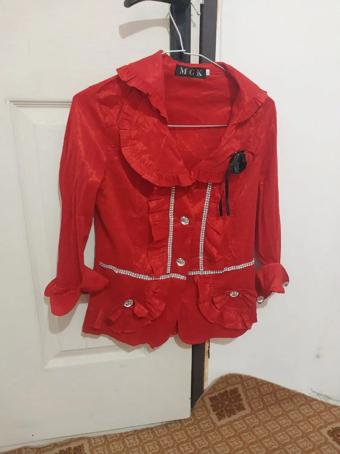 مانتووشومیزهمه درحدنو|لباس|دماوند, دماوند|دیوار