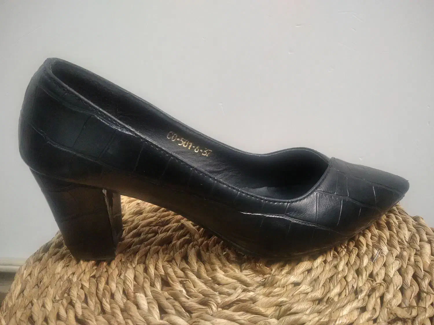 کفش|کیف، کفش، کمربند|شاهرود, |دیوار