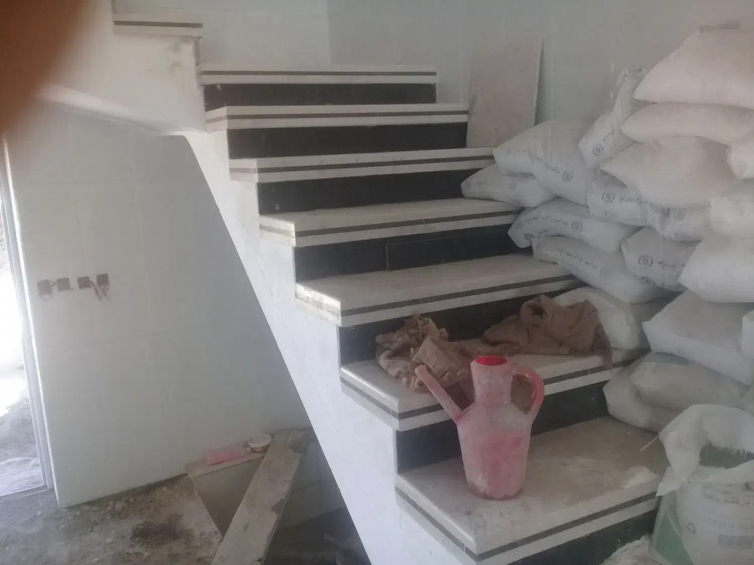 استادکارکاشی سرامیک وموزاییک وسنگ نما وپله هستم|خدمات پیشه و مهارت|دهاقان, |دیوار