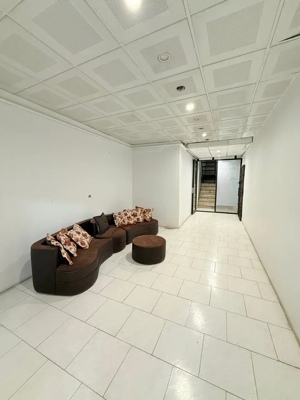 اجاره ی اداری/۱۶۰ متر/۴ خواب/بر اصلی|اجارهٔ دفتر کار، اتاق اداری، مطب|رودهن, |دیوار