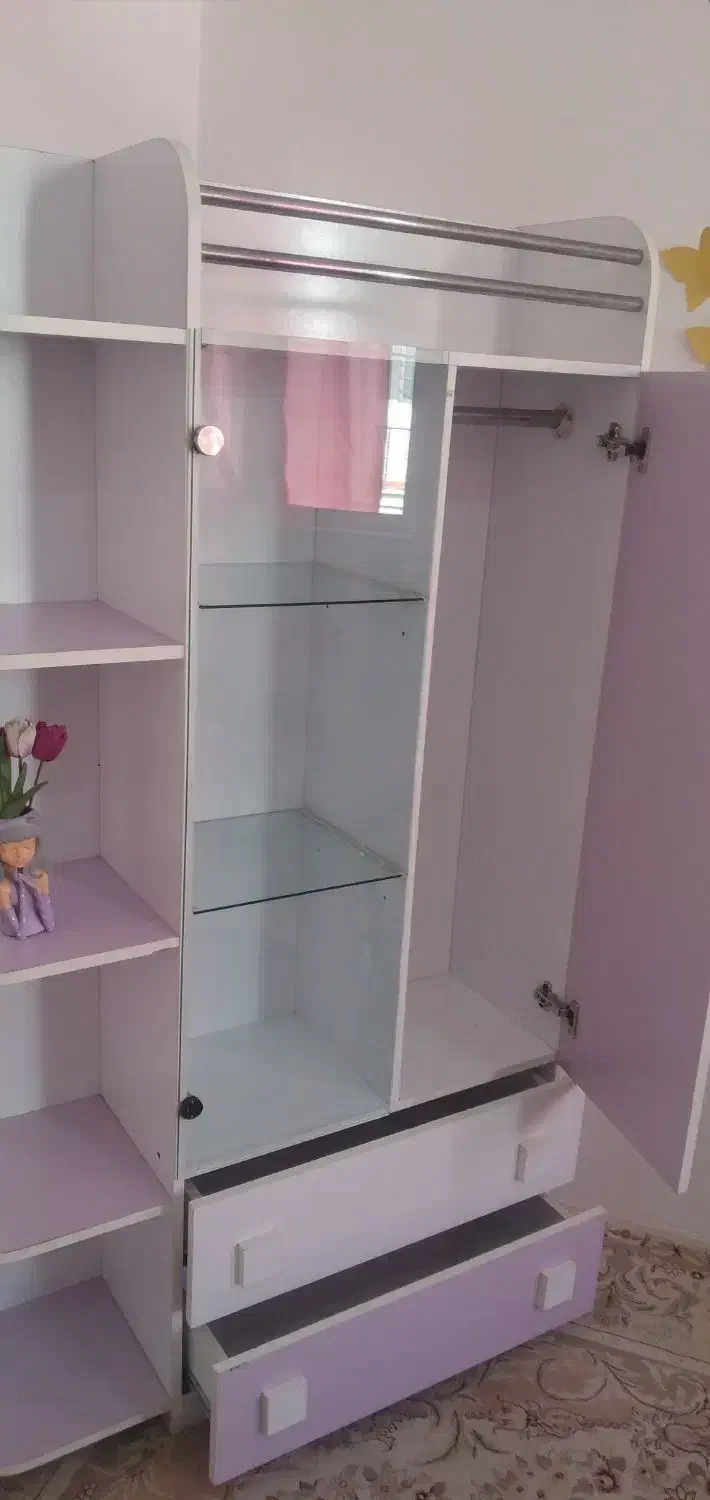 کمد بچه دخترونه وآباژور دخترونه وشیک|اسباب و اثاث بچه|ابهر, |دیوار