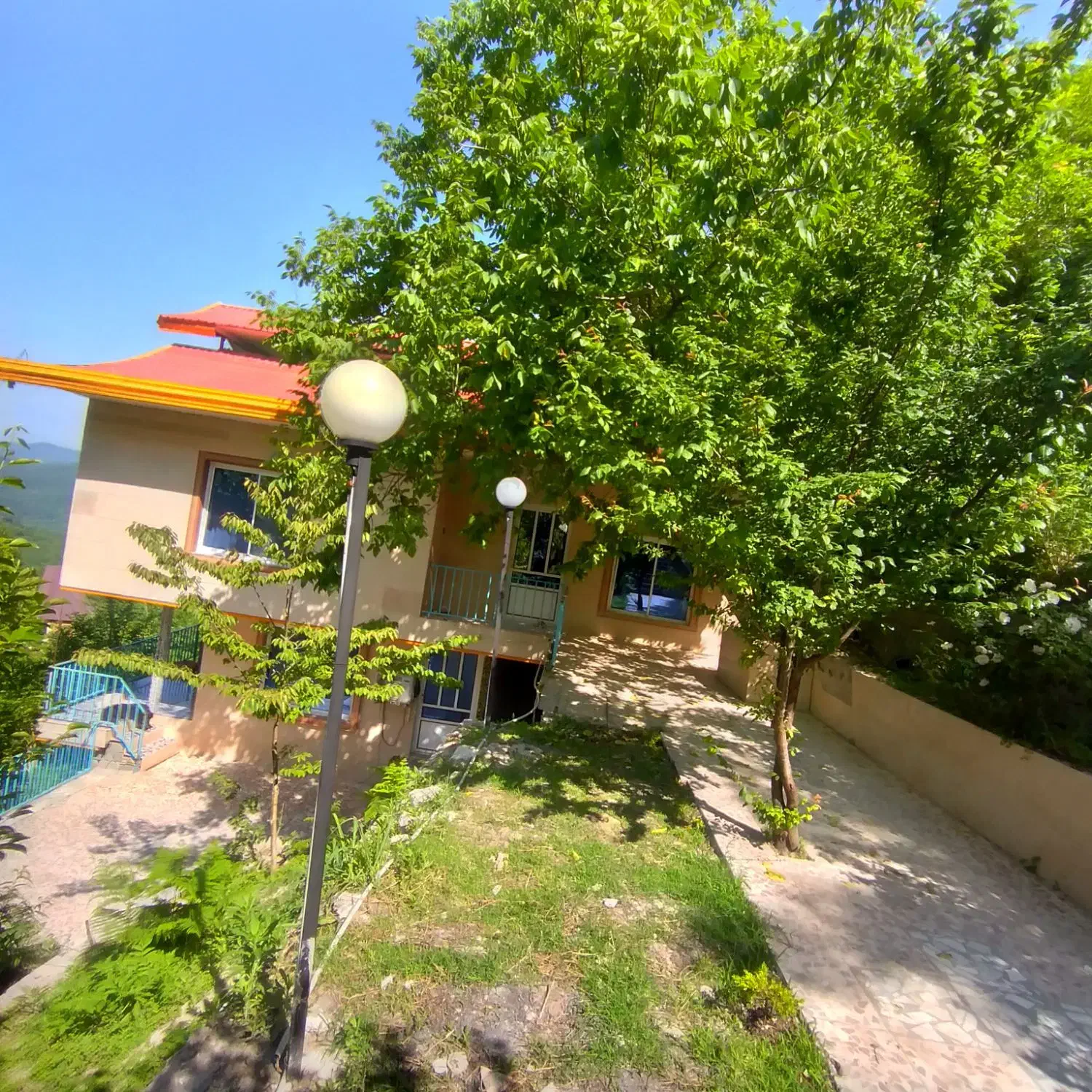 سد لفور / ویلا جنگلی / ۹۰متر ۲خوابه / تراس+ حیاط|اجارهٔ کوتاه‌مدت ویلا و باغ|شیرگاه, |دیوار