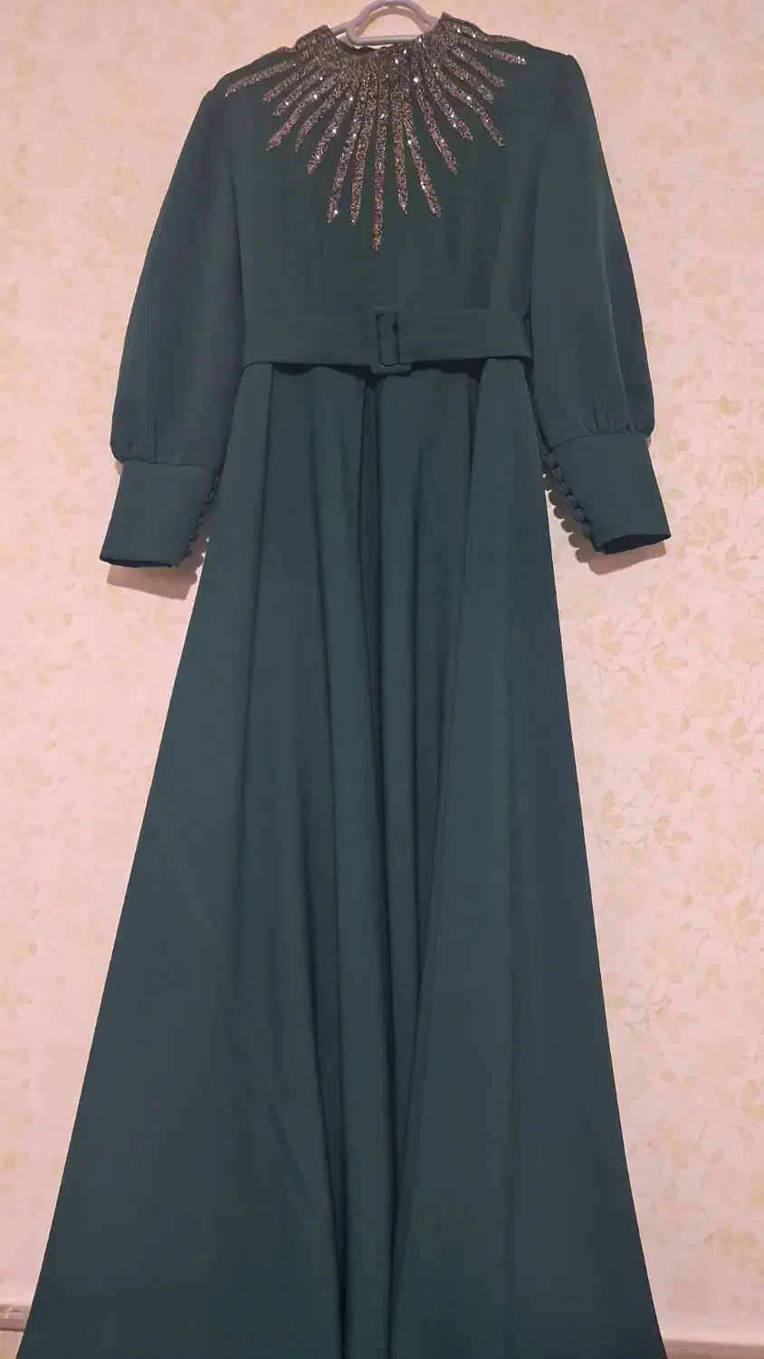 لباس مجلسی مناسب یلدا|لباس|نیشابور, گنبد سبز|دیوار