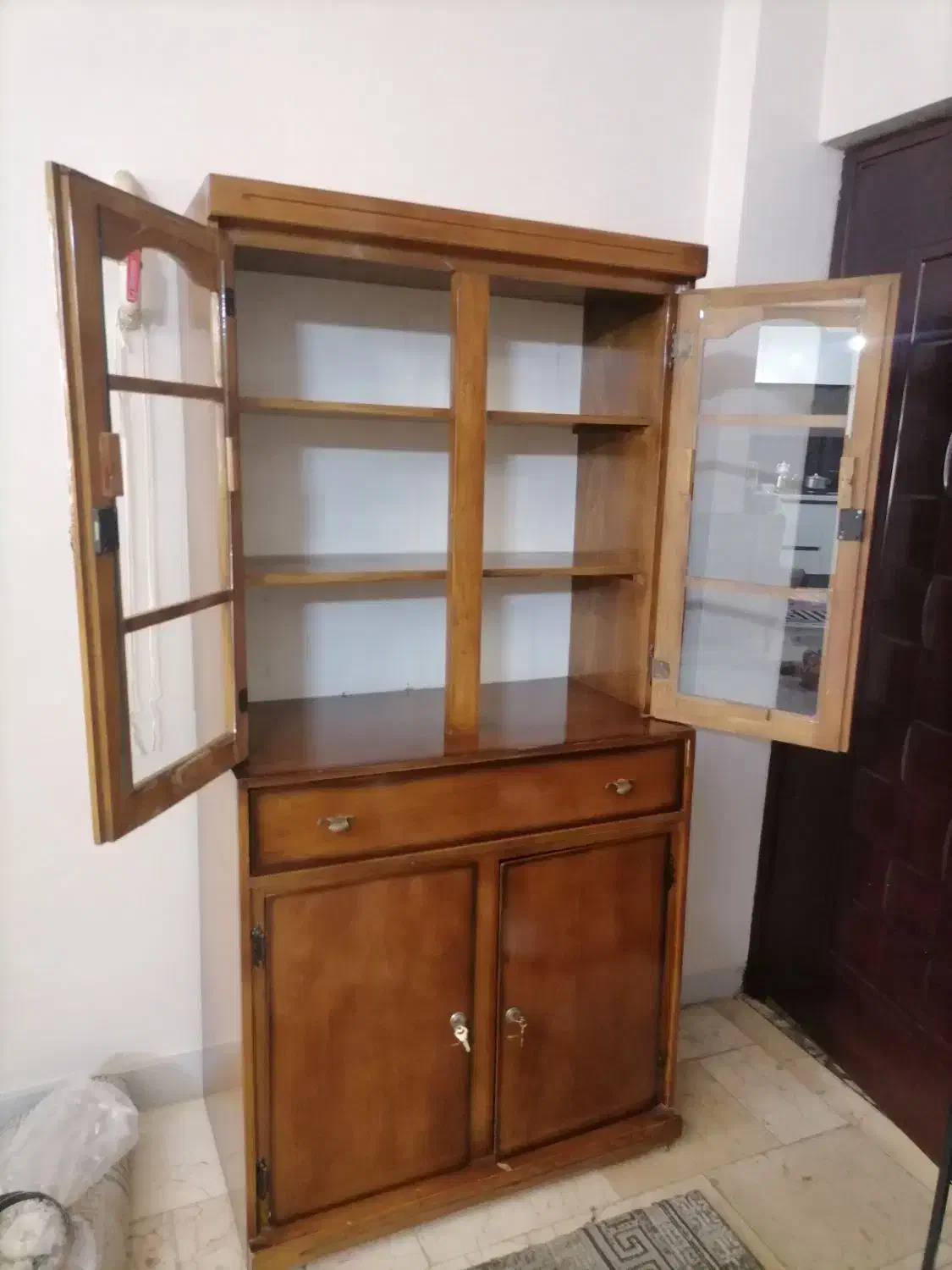 فروش کمد و بوفه چوب گردو در حد نو|بوفه، ویترین، کنسول|تهران, فدک|دیوار