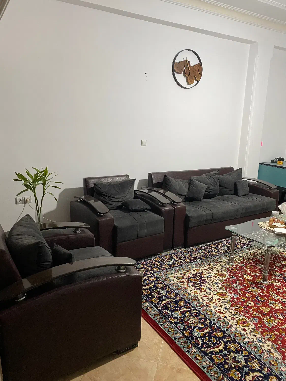 مبل ۷ نفره شیک و تمیز آماده استفاده، قیمت مناسب|مبلمان خانگی و میز عسلی|نوشهر, |دیوار