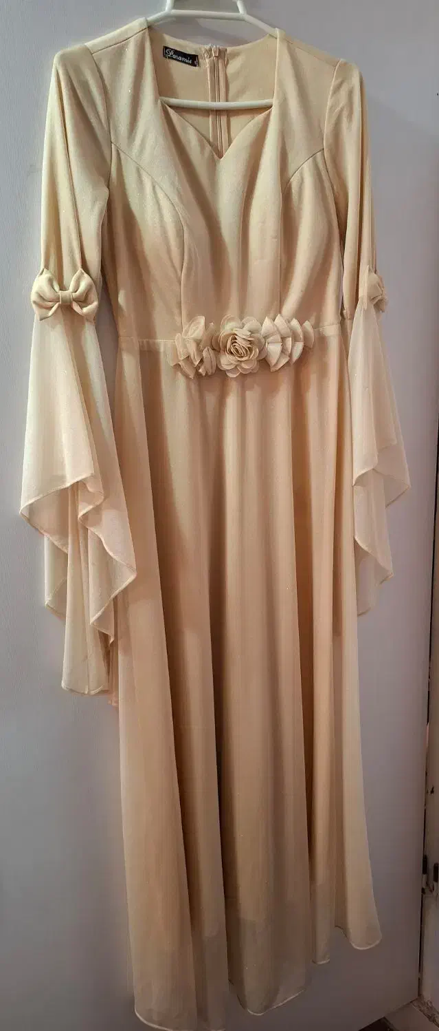 فروش لباس مجلسی درحد نو فقط یکبار پوشیده شده|لباس|شیراز, شهرک سراج|دیوار