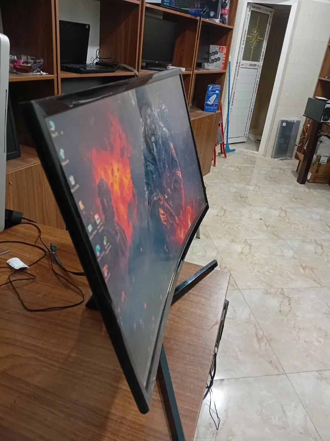 مانیتور ۲۴ اینچ خمیده گیمینگ برند SAMSUNG|قطعات و لوازم جانبی رایانه|بابل, |دیوار