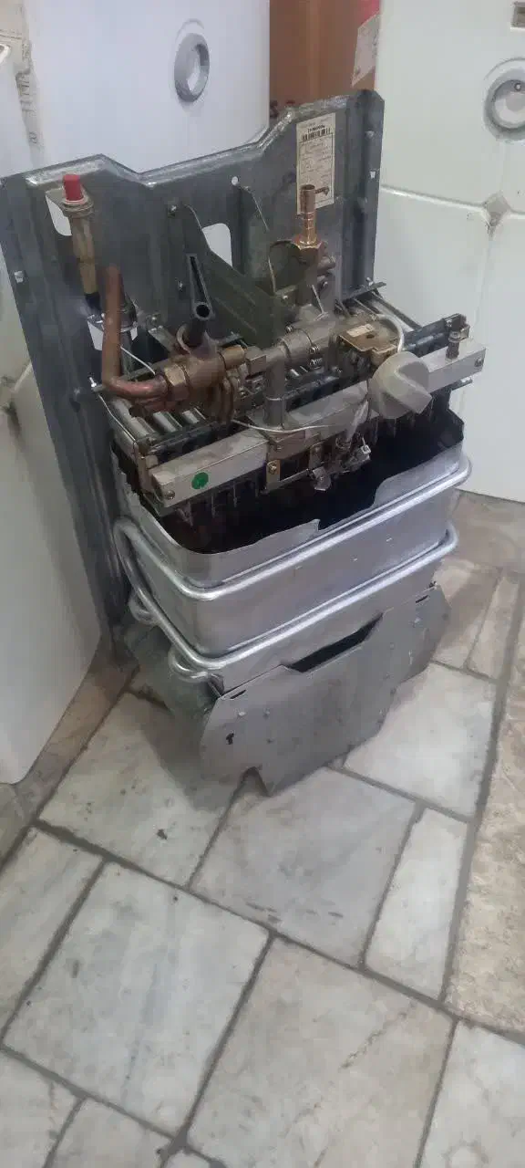 تعمیرات آبگرمکن دیواری وبخاری در ملارد|آبگرمکن، پکیج، شوفاژ|ملارد, |دیوار