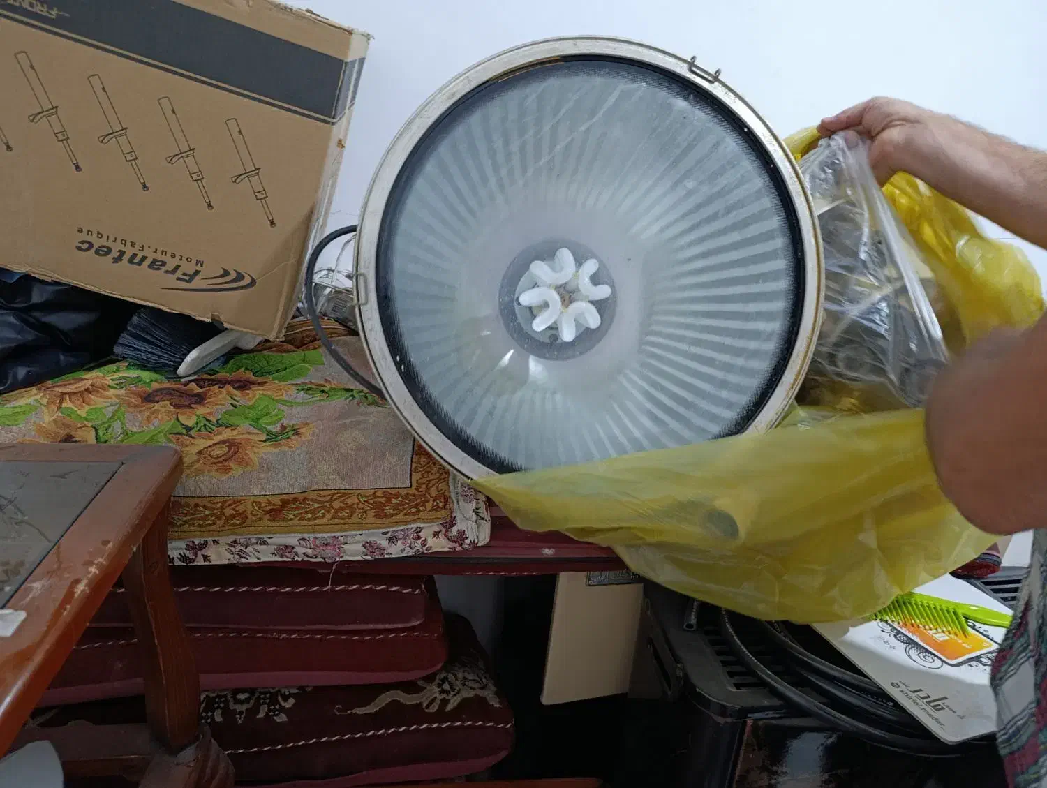 پروژکتور سه راهی برای روشنایی محوطه|لامپ و چراغ|چهارباغ, |دیوار