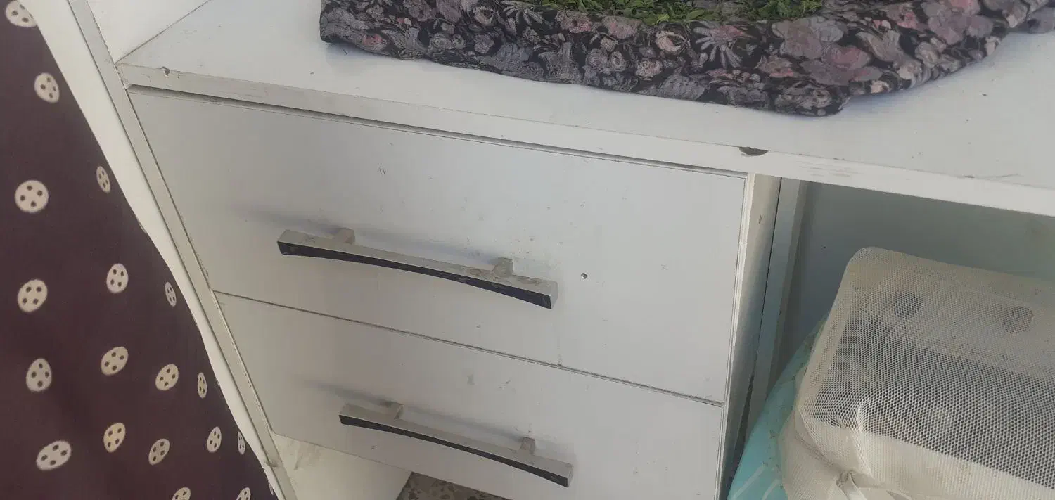 میزدوکشو|میز تحریر و کامپیوتر|تربت‌حیدریه, باغ ملی|دیوار