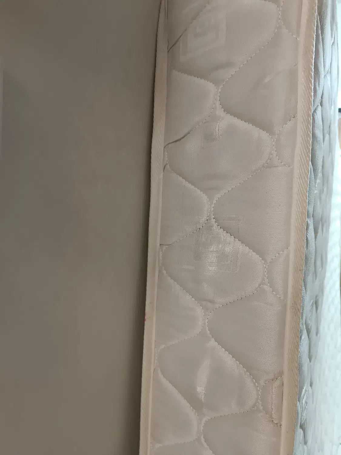 تشک 2 نفره دست دوم|رختخواب، بالش، پتو|گرگان, |دیوار