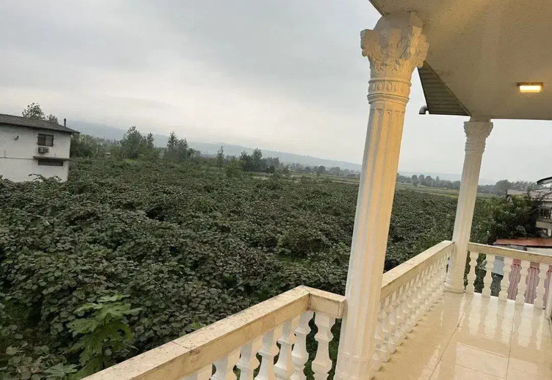 دنبال ویلای شسته و رفته ای این ویلارو اقساطی بخر|فروش خانه و ویلا|آمل, |دیوار