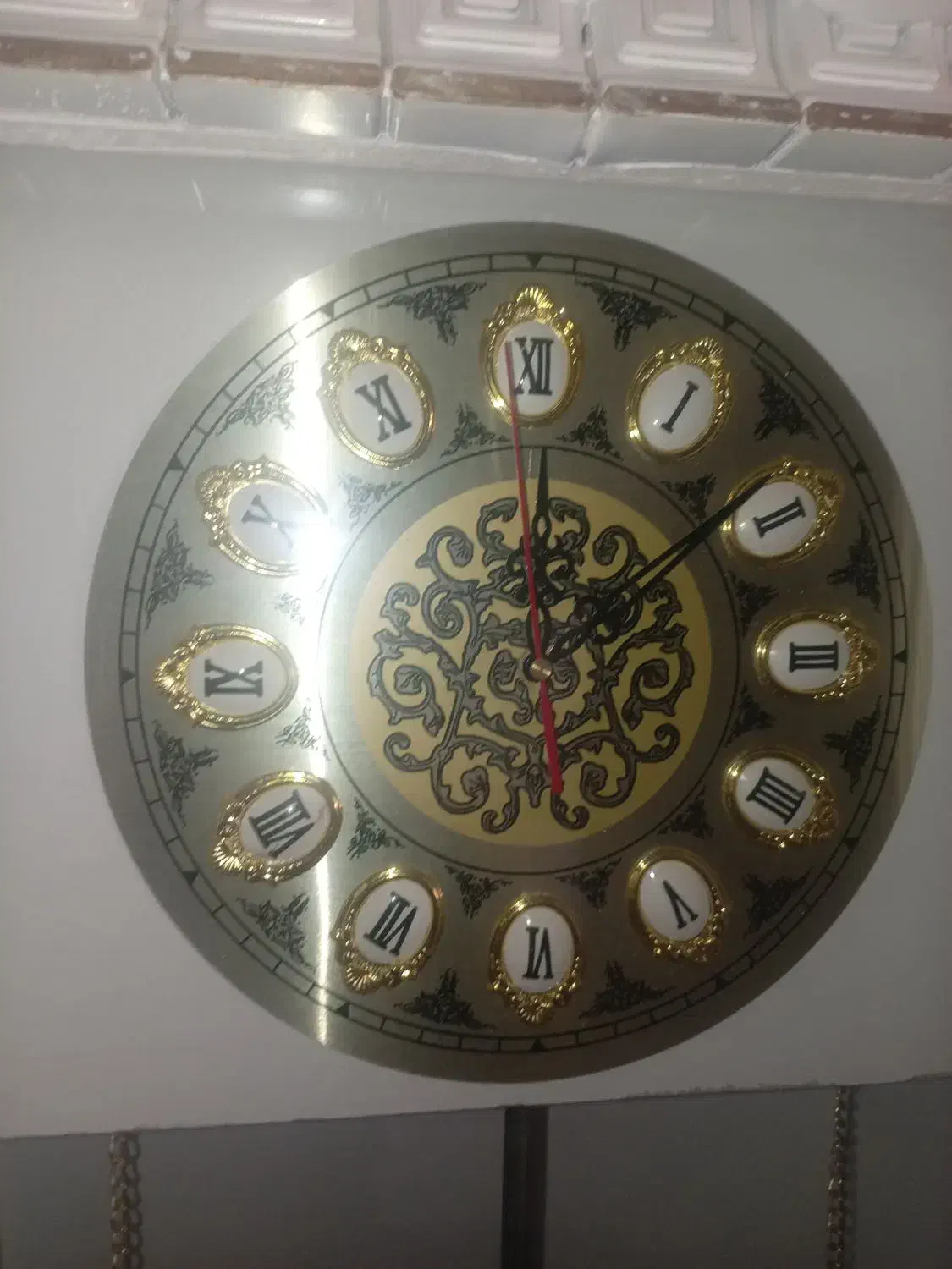 ساعت|ساعت دیواری و تزئینی|زرنه, |دیوار