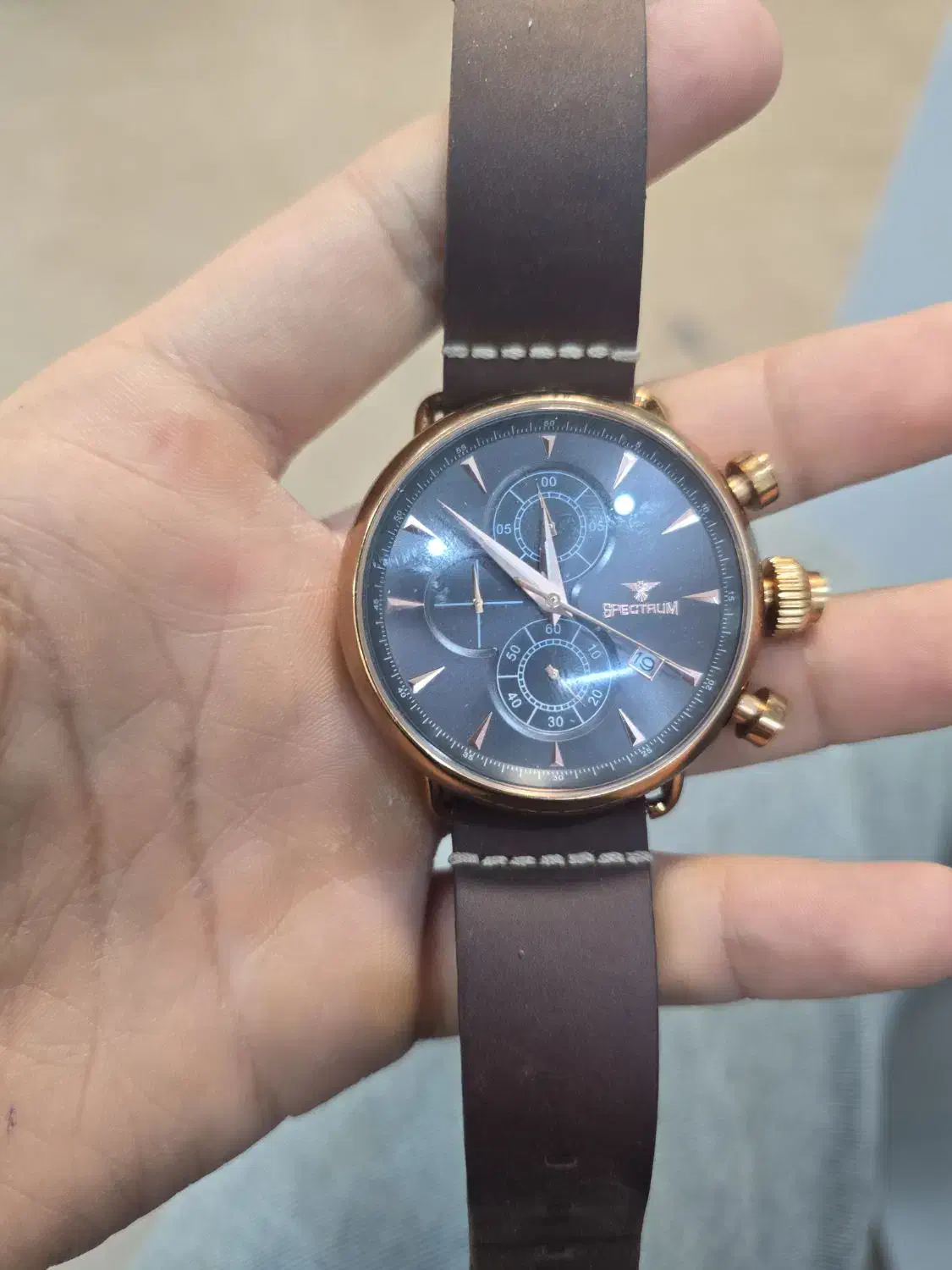 ساعت شیک و اورجینال|ساعت|اصفهان, باغ زرشک|دیوار