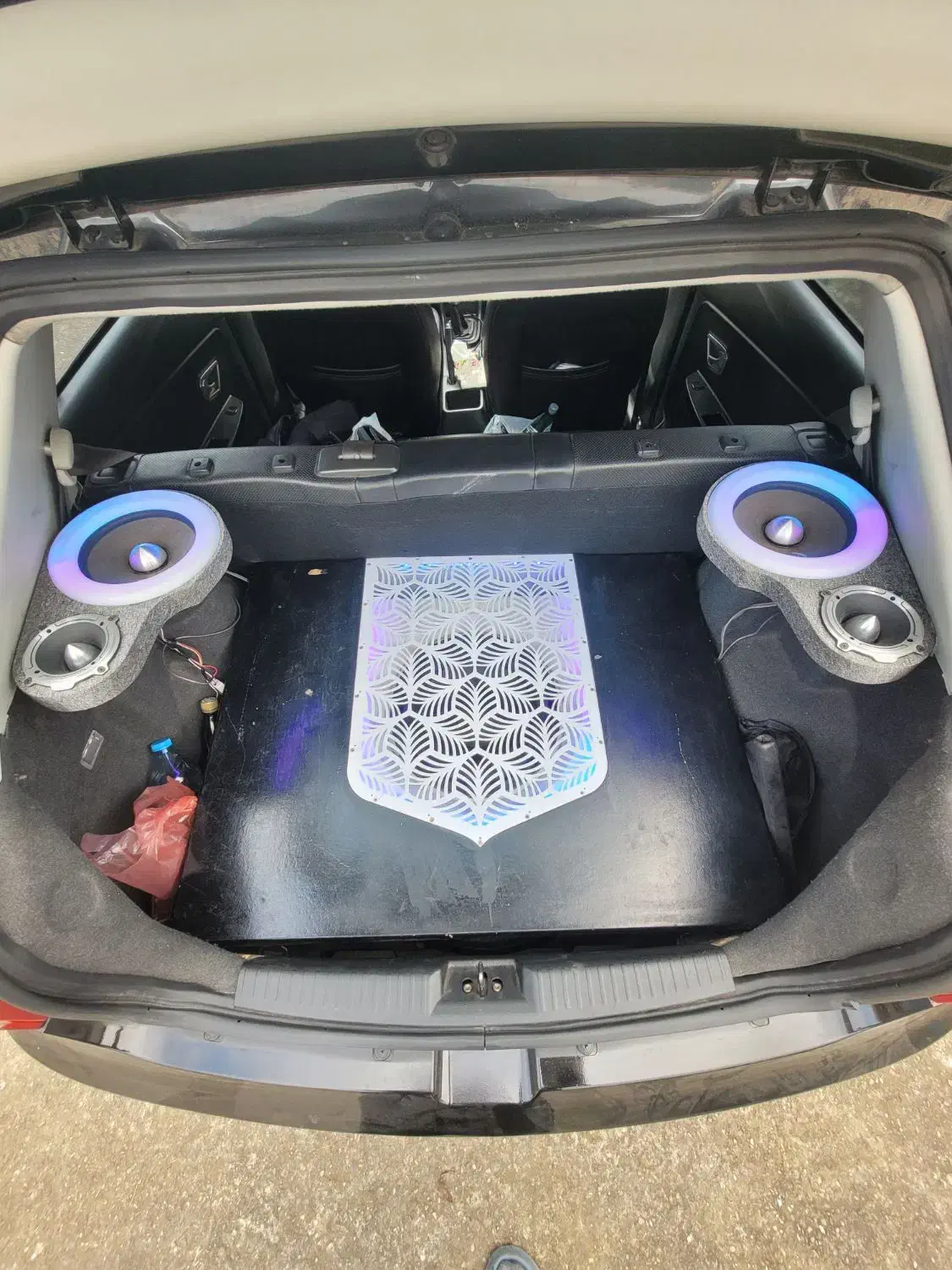 باکس ساب و تاقچه ام وی ام ۳۱۵|قطعات یدکی و لوازم جانبی|رشت, بیجارپس|دیوار