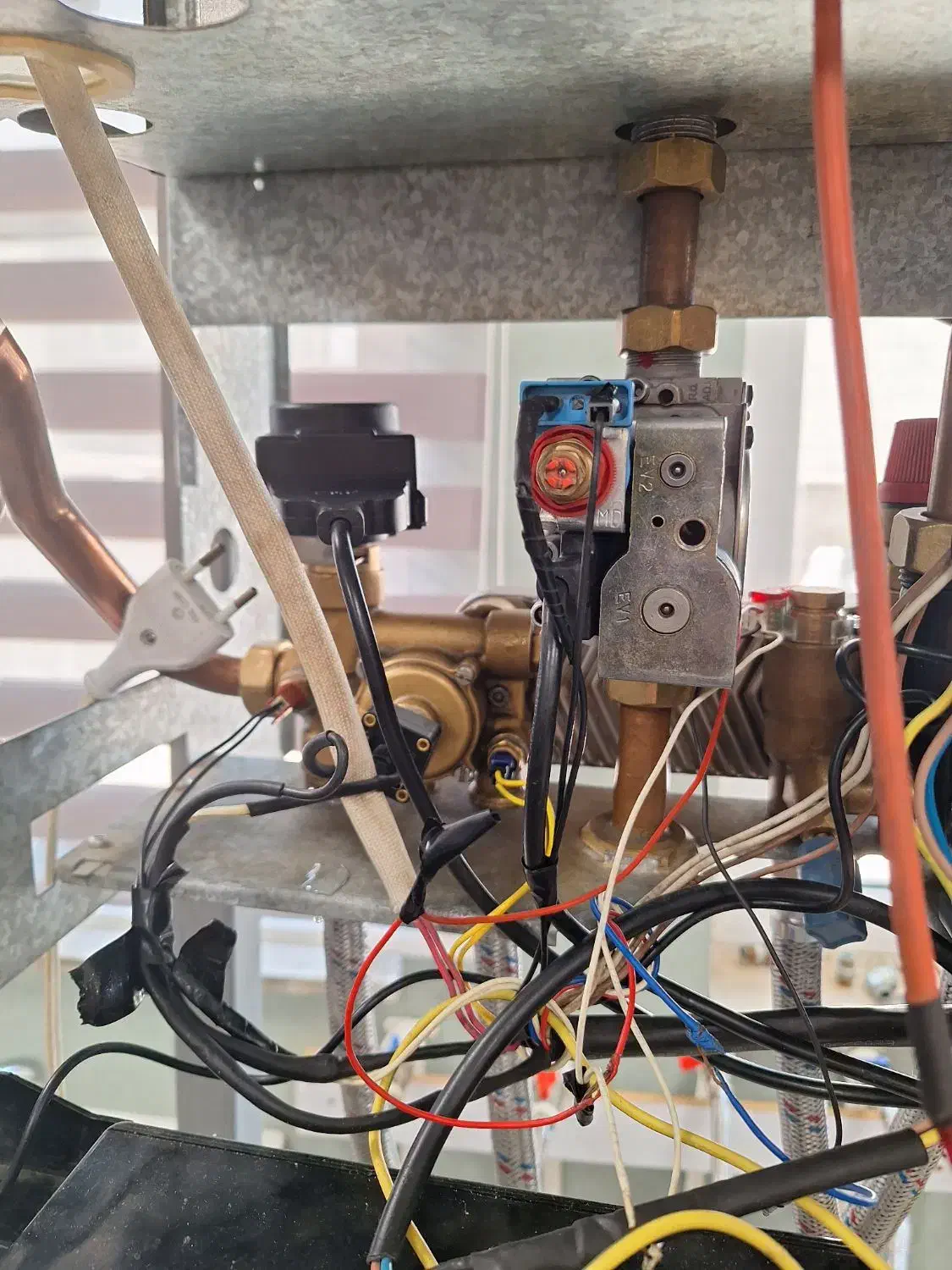 تعمیرات پکیج در تهران|آبگرمکن، پکیج، شوفاژ|تهران, مجیدآباد|دیوار