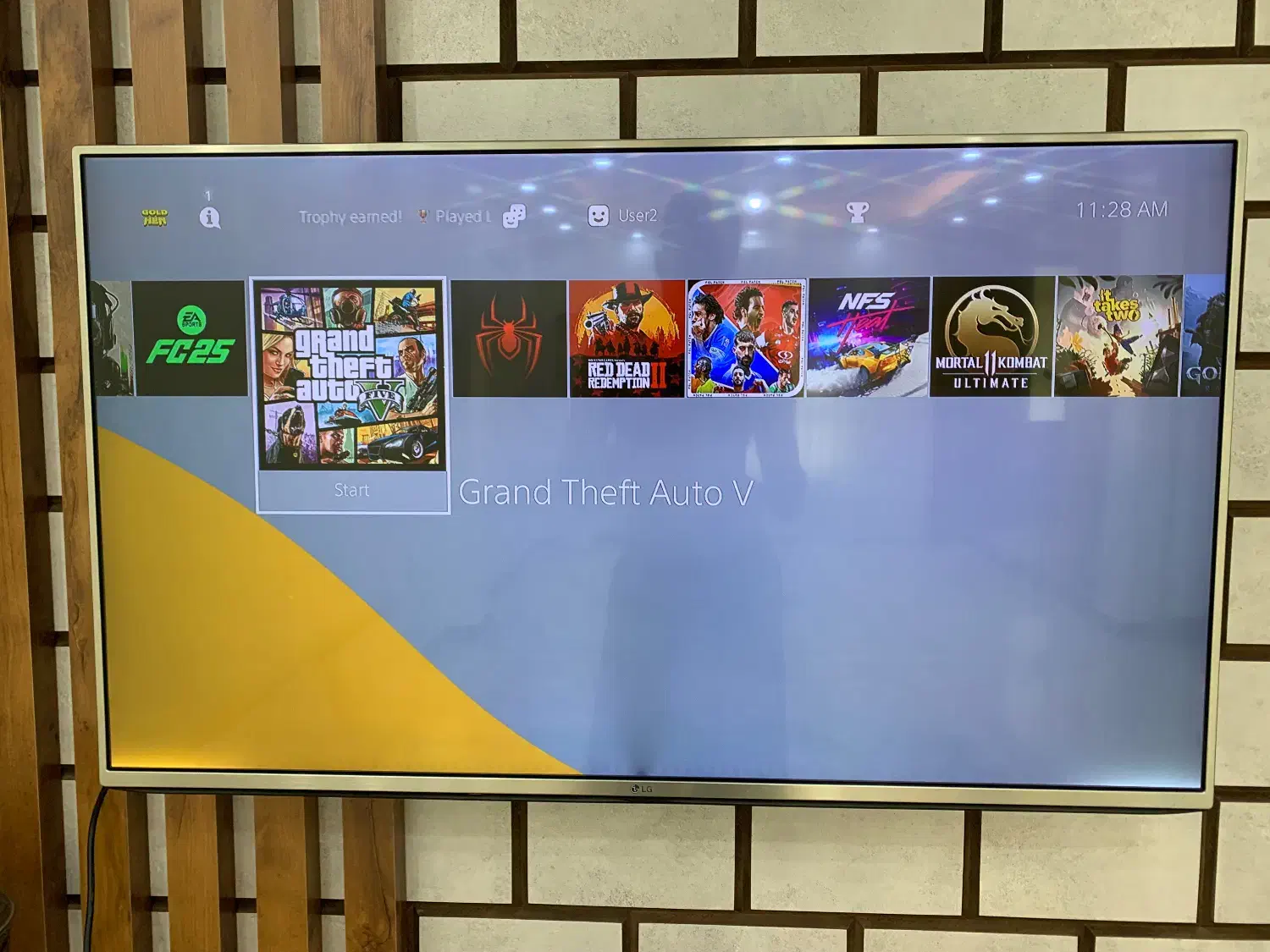 فروش PS4 کپی خور دو دسته یک ترا با دیسک و کلی بازی|کنسول، بازی ویدئویی و آنلاین|بابل, |دیوار