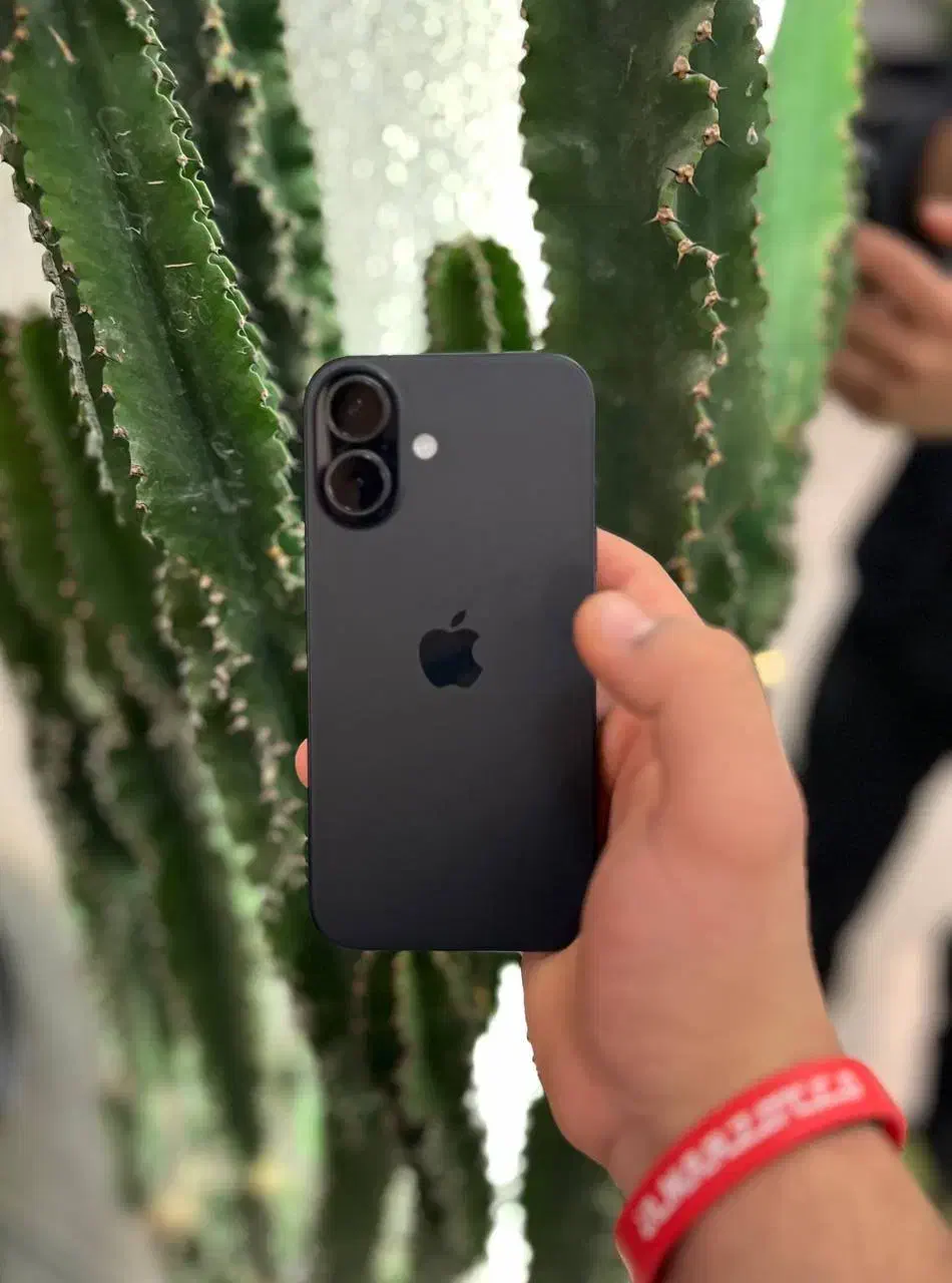 iphone 16 normal|موبایل|اصفهان, سیچان|دیوار