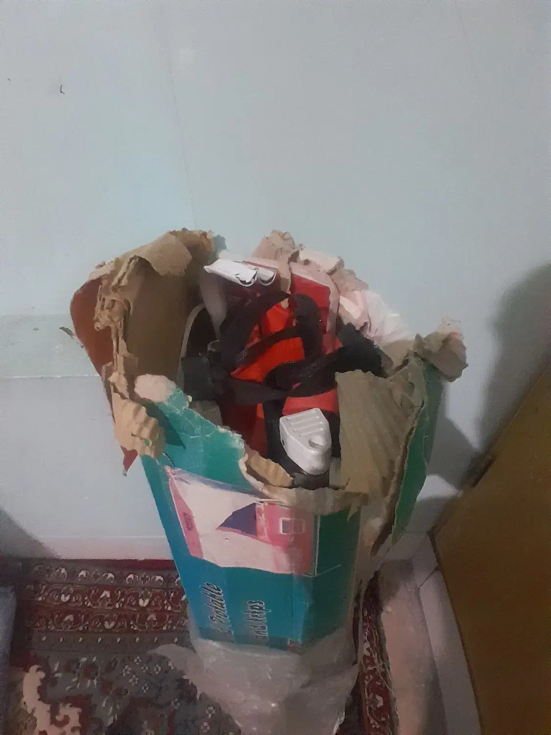 گهواره پشتی و نی نای نای|کالسکه و لوازم جانبی|فسا, |دیوار