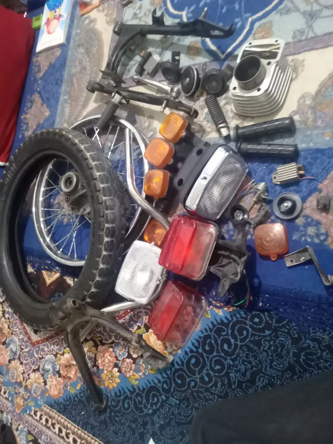 قطعات موتور سیکلت|قطعات یدکی و لوازم جانبی|شیراز, کوشک میدان|دیوار