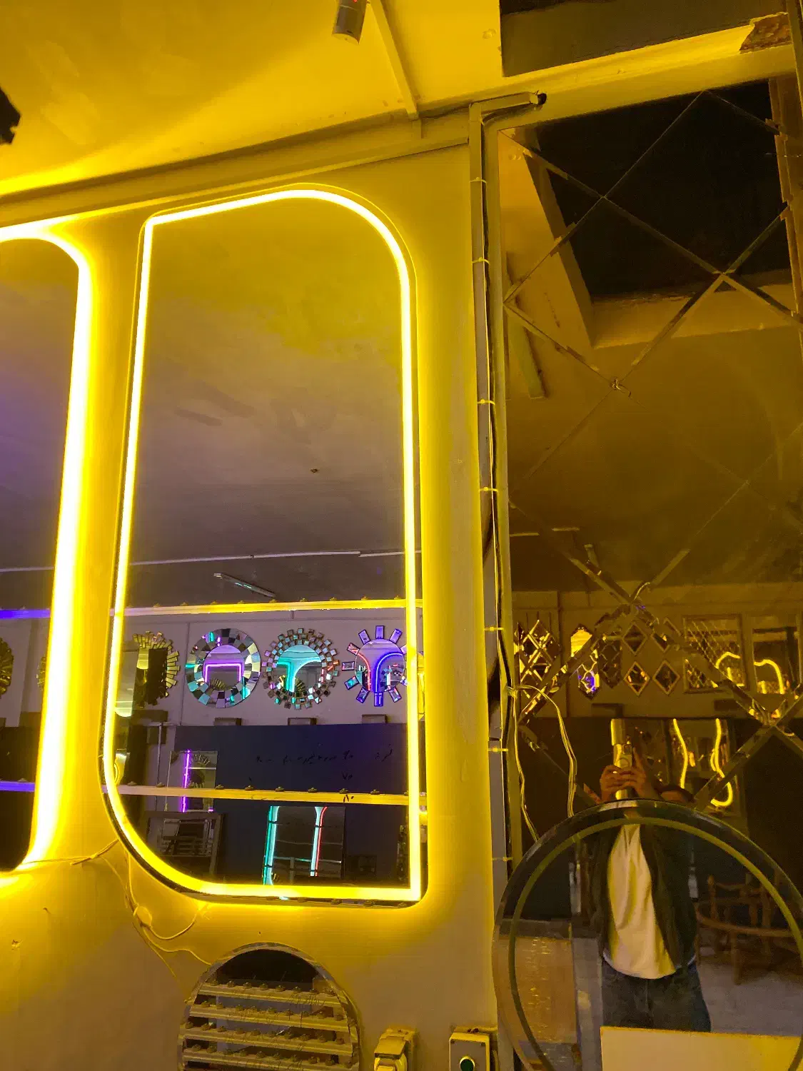 آینه بک لایت|آینه|ملایر, |دیوار