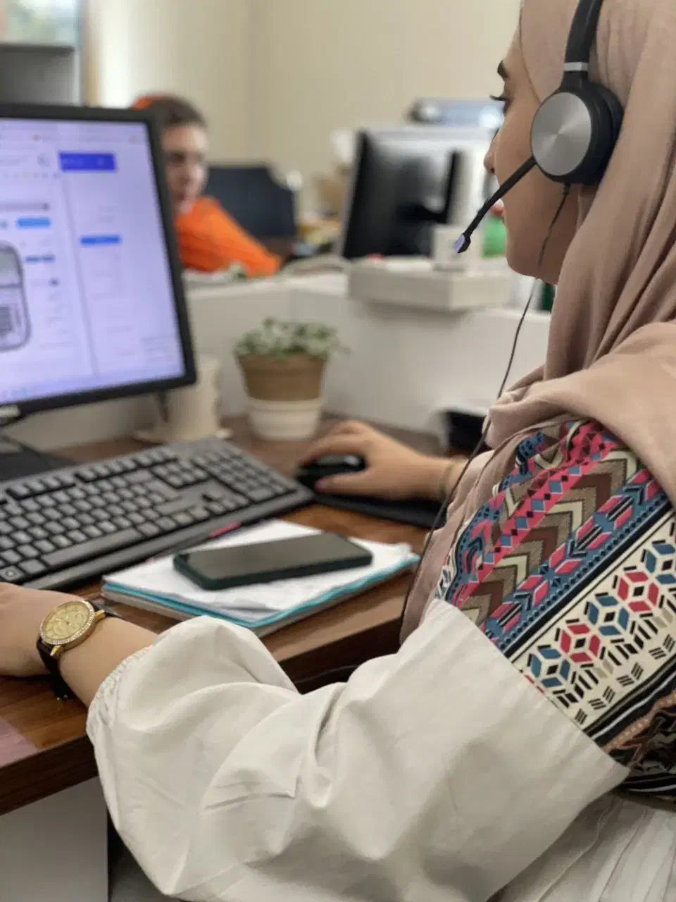 کارشناس پشتیبانی تلفنی|استخدام اداری و مدیریت|تبریز, |دیوار