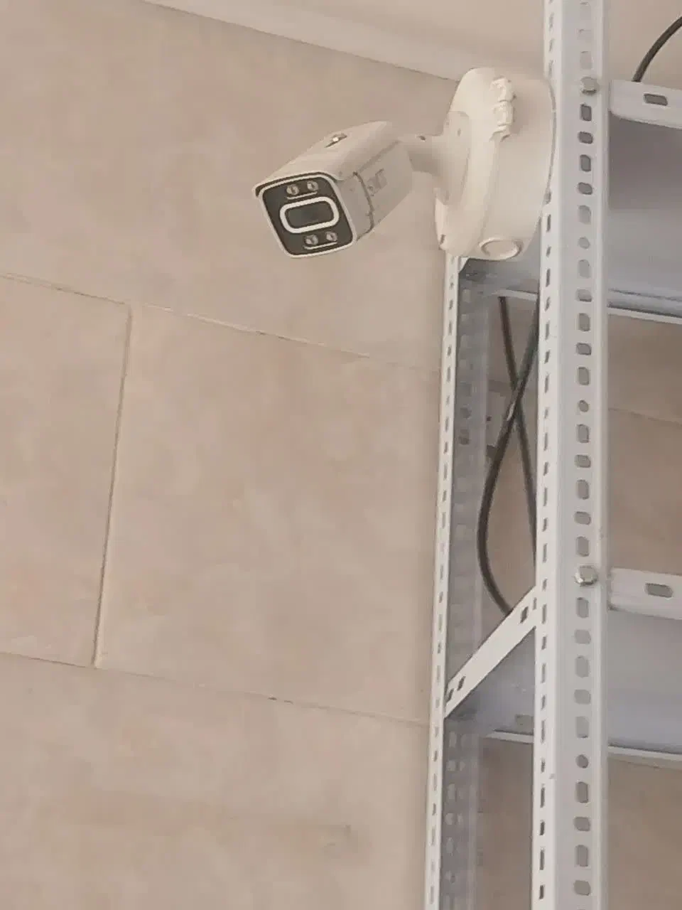 4تادوربین APکامل|دوربین مداربسته|قم, چهل درخت|دیوار